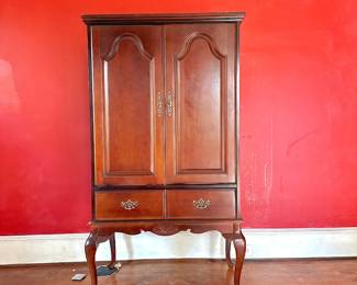 ENTERTAINMENT CABINET