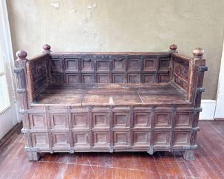 ANTIQUE SOLID WOOD HALLWAY BENCH WITH STORAGE