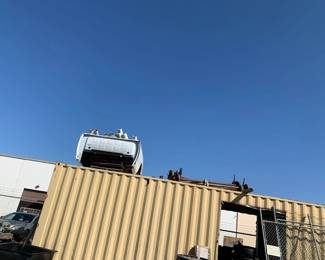 2015 Dodge 2500 short bed box