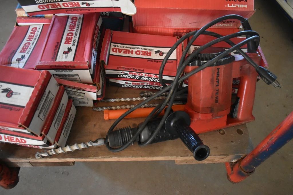 Online Tool and Farm Auction in Ravenna, TX starts on 11/7/2023