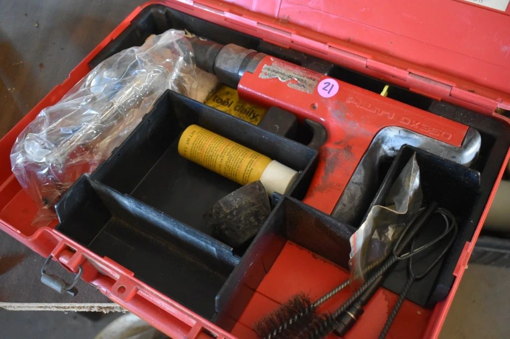 Online Tool and Farm Auction in Ravenna, TX starts on 11/7/2023