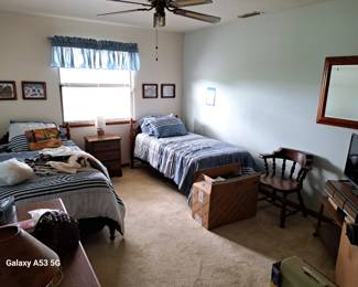 2 vintage twin beds at Merritt Island house $200 birth