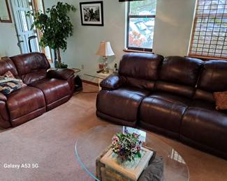 Electric  recliner soda and love seat