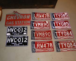 5 complete sets of Michigan license plates, matching sets too