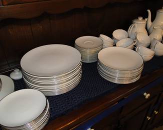 Again another angle for that wonderful white and silver placesettings