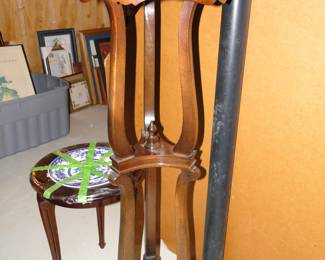 Large wooden plant stand, just beautiful.  Perfect for a fern