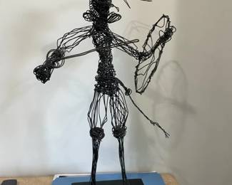 Wire sculpture - man playing violin.