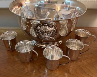 VINTAGE ITALIAN EL DE UBERTI PUNCHBOWL LION WITH CUPS