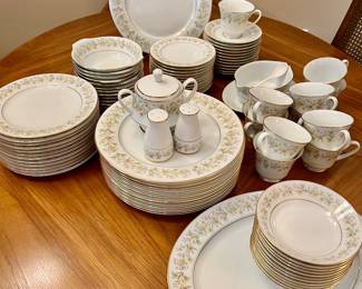 Large set of Noritake China Contemporary MANY PIECES!