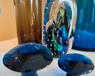 Vintage Viking glass paperweight mushrooms