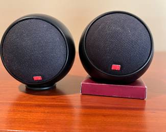 Anthony Gallo round speakers