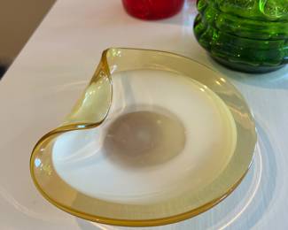 Art glass curved plate