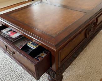 Coffee table with ends that pull out for storage!
