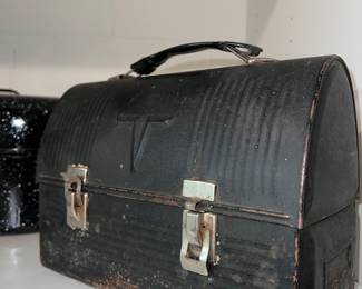 VINTAGE LUNCH BOX