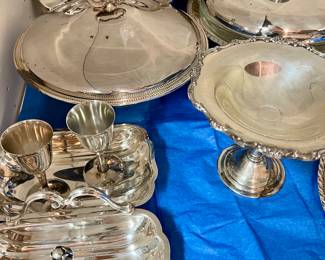 SILVERPLATE SERVING PIECES COMPOTES, COVERED BOWLS