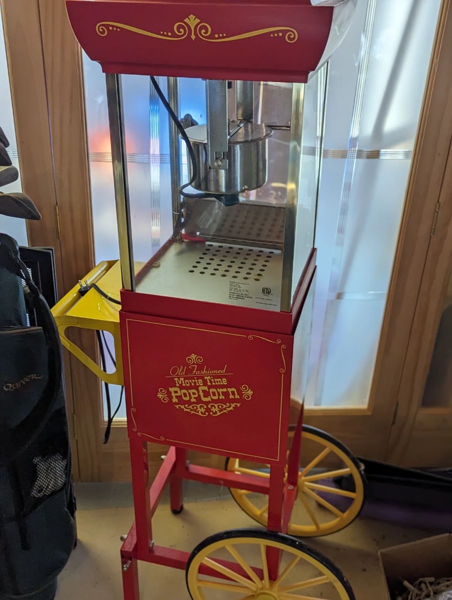 Popcorn maker, party time!