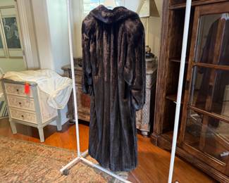 Thomas E. McElroy Full Length Natural Ranch Mink Coat	Unmarked, though owner remarked in is a size 12. 		117010
