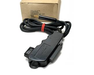 Lot of 10 Military Radio Microphone M-52/U Audiosears 1422 Handheld Noise Cancelling Mic NIB	1 Box: 3x5x7in	Total Weight: 9lbs 5.5oz	970079
