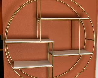 Round Wall Mount Shelf Gold Wire & Wood	30.5 in diameter, 7.25 depth		106007
