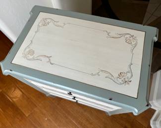 3 Drawer Stenciled Sage & Whitewash Distressed Nightstand	30x23x15in		117011
