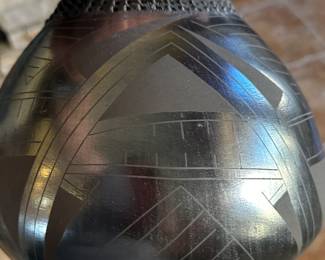 Mata Ortiz Blackware Geometric Vase Pot Corrugated Rim Native American 	9in H x 4 .25 in Diameter at rim 		107035
