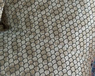 Tufted Fabric Ottoman	19.5x25x36in		117007
