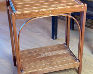 Amish Shaker Cherry Wood Slat End/Side Table 	24x12x20in 		104038
