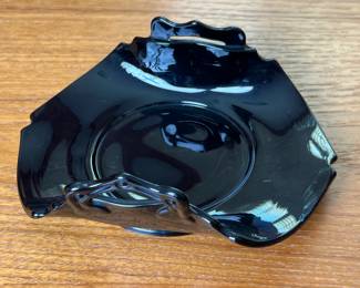 Vtg L.E. Smith Mount Pleasant Black Amethyst Glass bonbon curved edge dish	7.52x5.5x2.5in 		110014
