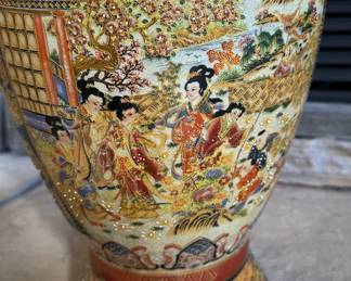 Japanese Satsuma Fluted Dragon Handle Vase Porcelain 	18in H x 7.25in Diameter at Rim 		107036
