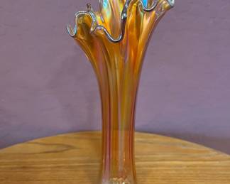 Imperial Marigold Carnival Glass 12in Vase	12x4.5x4.5	2lbs	108006
