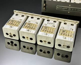 Vintage National HRO Coil A & D General Coverage & Band Spread Grey Coils 	Case: 8.25x11.25x6in 	6lbs	970100
