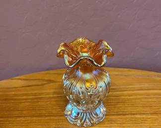 Imperial Marigold Carnival Glass Bud Vase 4in 	4x3x3	1lb	108008
