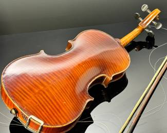 Vintage Violin Antonius Stradivarius Cremonensis Czechoslovakia in Case 	Violin: 22.5in Long x7.75in Wide Case: 5x9.5x31in	4lbs 3.5oz	970105
