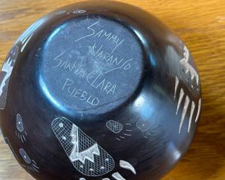Sammy Naranjo Santa Clara Pueblo Pottery Native American Pot 	3.5in H x 5.75in Diameter 		107031
