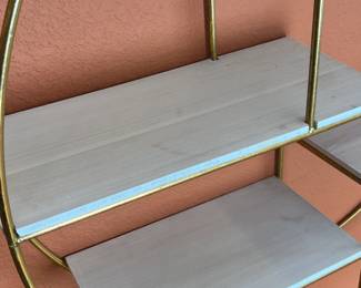 Round Wall Mount Shelf Gold Wire & Wood	30.5 in diameter, 7.25 depth		106007
