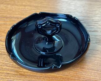 L.E. Smith Clean Black Amethyst Ash Tray/Candy Tray	5.75 x 5.75 2.5in		110012
