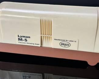 Vintage Ohaus Lyman M-5 Precision Reloading Scale	4.25x10x3in	2lbs 9.5oz	970095
