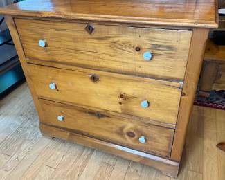 Antique Pearwood Dresser With Mirror	72x36x17.5in		106003
