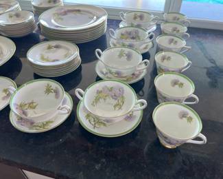 60pc Royal Doulton Glamis Thistle China Set Made In England P. Curnock GUC	60pc		106015
