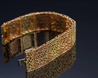 18kt Gold Organic Mesh Panel Bracelet 18K SZ: 7.125in	7.125 in long<BR>20mm Wide 3.5mm thick 	35.83 Grams 	614030