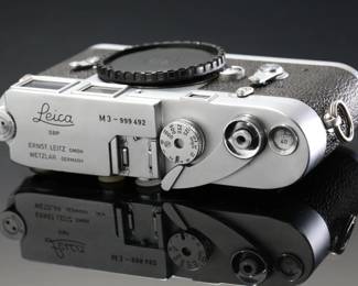 1960 Leica M3 Single Stroke 35mm Rangefinder Camera Body M-3	3.05x5.5x1.65in	1lbs 	970001
