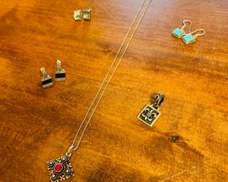 Lot of Sterling Estate Jewelry  		1lb	105016
