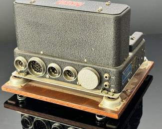 WWII US NAVY MD-7/ARC-5 Aircraft Radio Transmitter 	8.5x11x10.25in	9lbs 10 oz	970099
