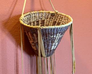 Apache Burden Basket Native America 	9in h x 11.25in Diameter 		104007
