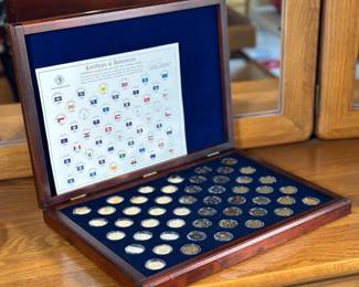 50 coin Morgan Mint 24kt Gold Layered Edition Statehood Quarters State Quarter Collection Set COMPLETE 	Case: 2.5x17x12in		107003
