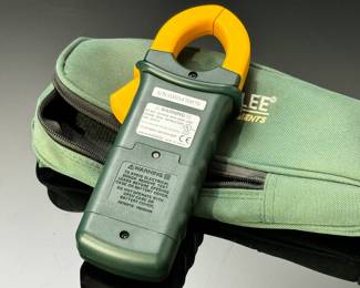 Greenlee CM-600 AC/DC 600A Clamp-On Meter Multimeter Clampmeter With Leads & Case 	In Case: 2.5x3x9.5in	1lbs 2 oz	970021
