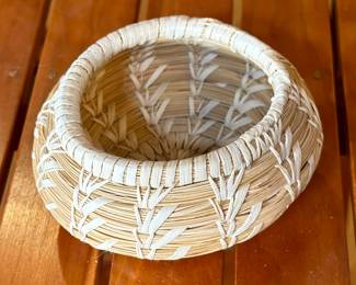 3in Tohono O'odham Papago Small Pot Basket Native American 	2.75in H x 3.25in Diameter at Rim 		104010
