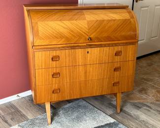 Vintage Egon Ostergaard Teak Cylinder Desk Roll Top MCM Scandinavian Modern Svensk Mobelindustri MSI		38.5x35.25x18.5in		110054
