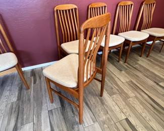 Set of 6 Benny Linden Mid Century Teak Dining Chairs  	38.25x19.5x20in Seat Height: 18.5in		110057
