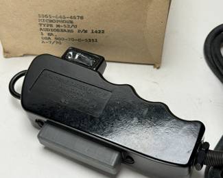 Lot of 10 Military Radio Microphone M-52/U Audiosears 1422 Handheld Noise Cancelling Mic NIB	1 Box: 3x5x7in	Total Weight: 9lbs 5.5oz	970079
